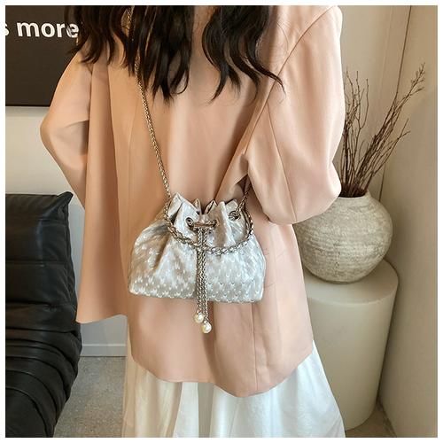 2025新款女装银包，设计亮点是什么？-图3