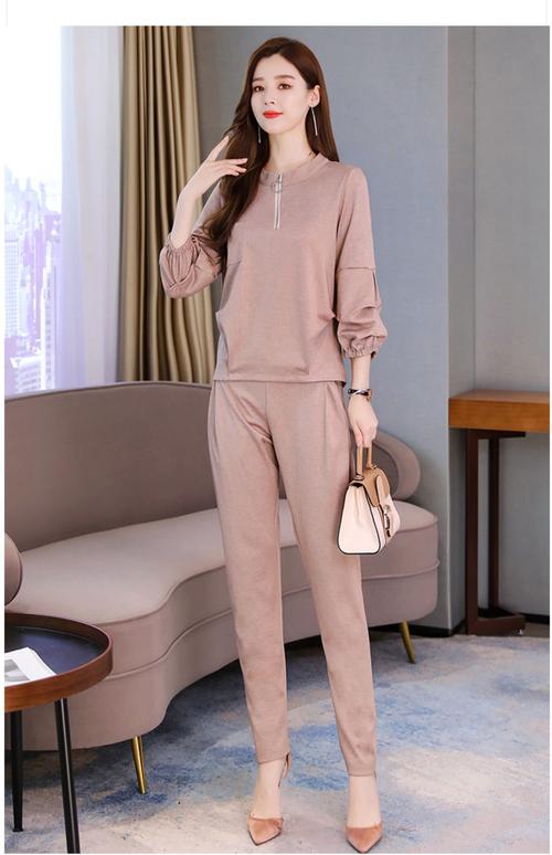 2025秋装新款女装套装，亮点设计有哪些？-图2