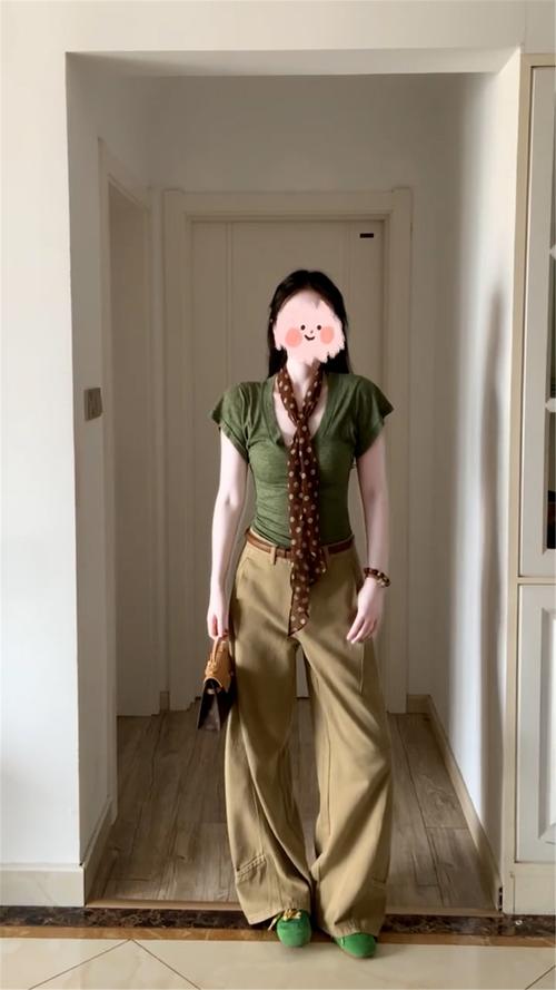 2025流行女装趋势是什么？-图3