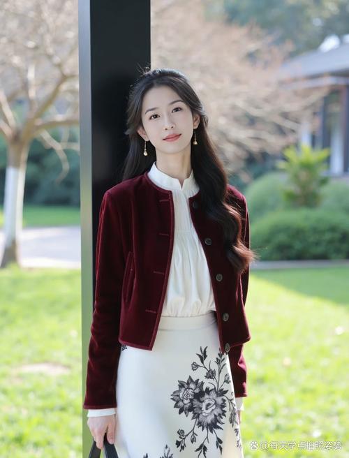 冬季女神潮流女装怎么搭？-图2