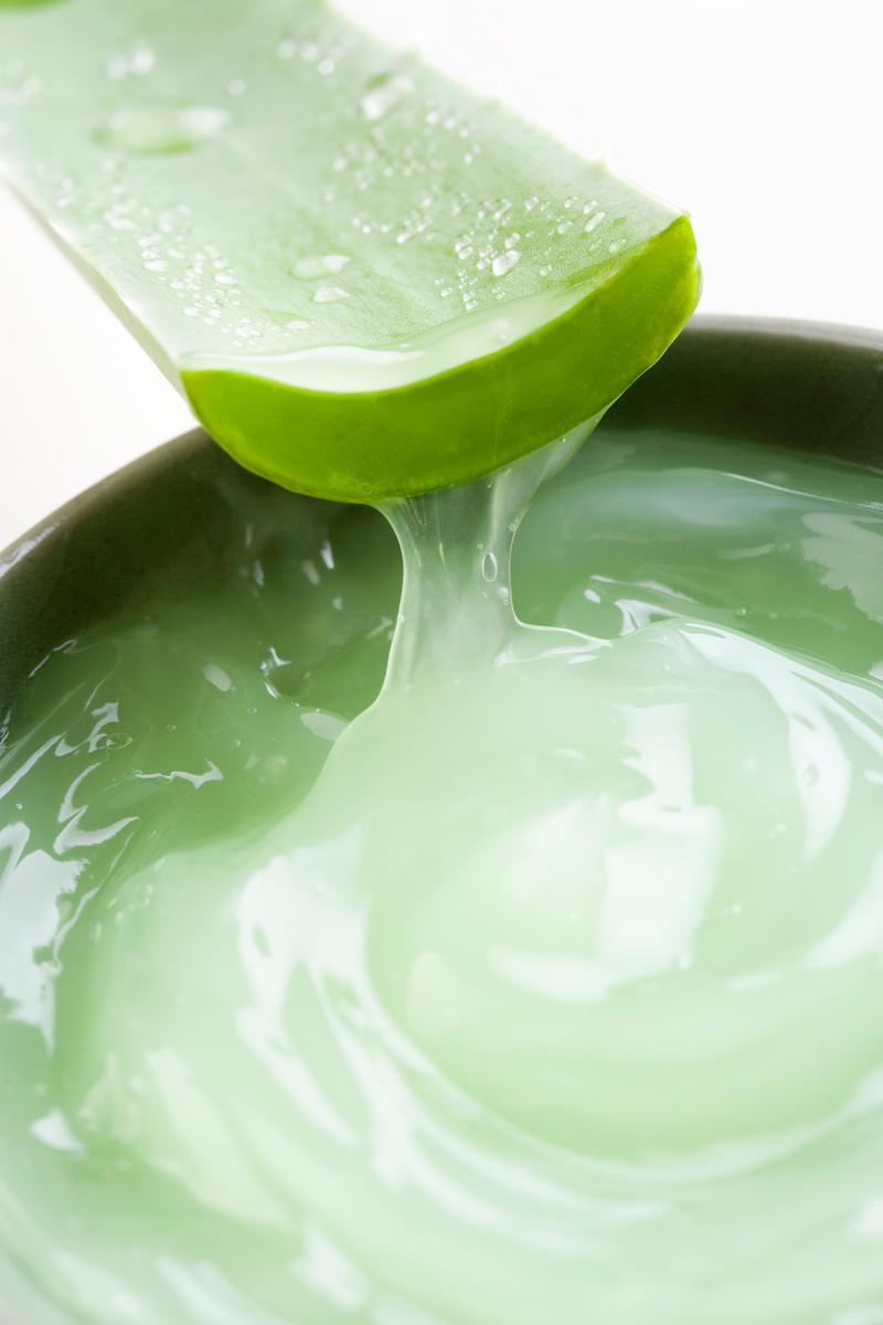 芦荟自制面膜真的能祛痘美白吗？-图2
