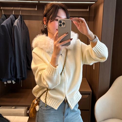 2025冬装新款女装有哪些流行趋势？-图2