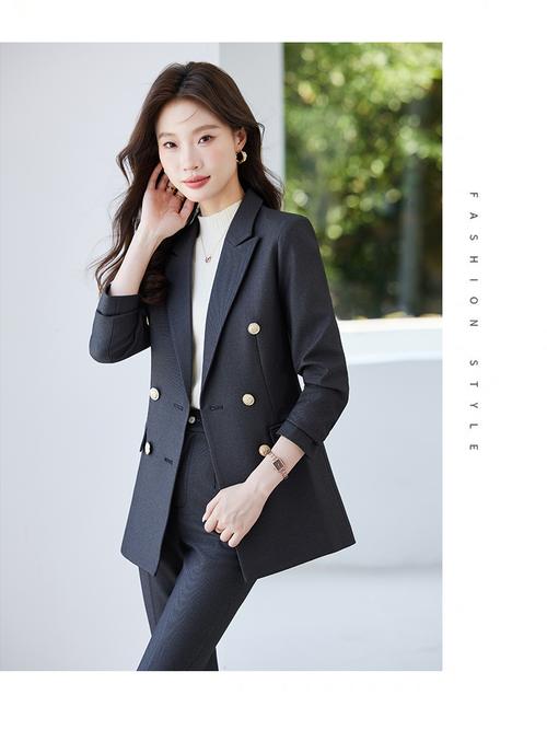 2025职业小西装怎么选才显瘦显气质？-图2