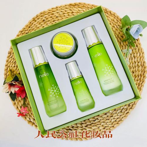 什么护肤品能有效收缩毛孔？-图1