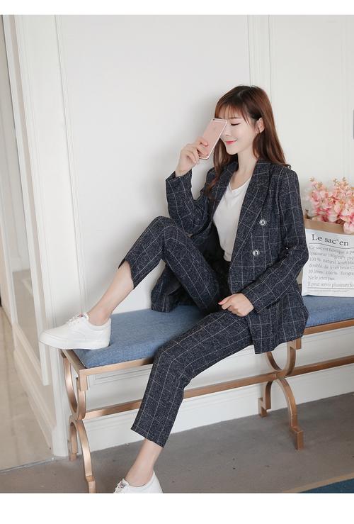 女装春装新款套装是正品吗？-图2