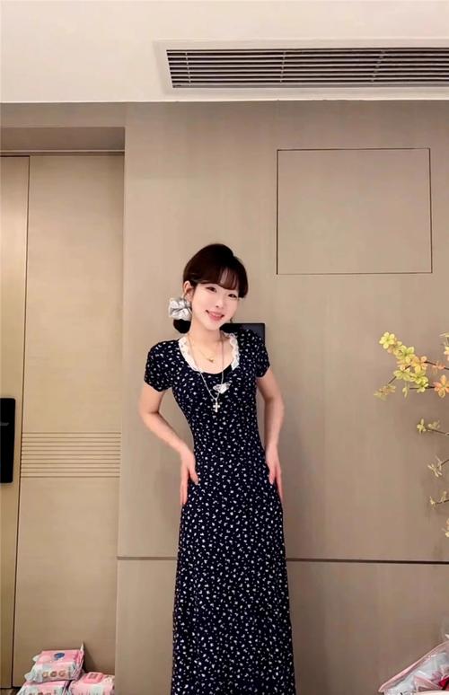 2025夏女装流行趋势有哪些新亮点?-图3 2025夏女装流行趋势有哪些新亮点?-图3