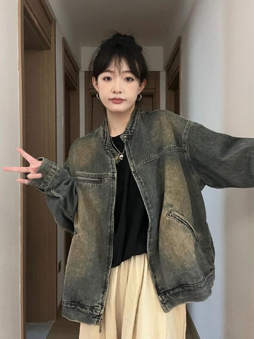 2025年牛仔外套女装有哪些流行趋势？-图2