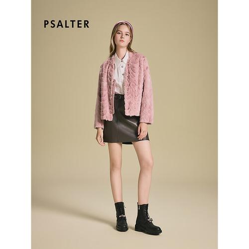 诗篇女装2025新款有何惊喜设计？-图1