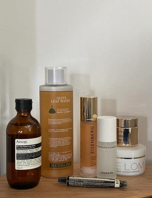 30岁油皮选护肤品，抗老控油怎么平衡？-图1