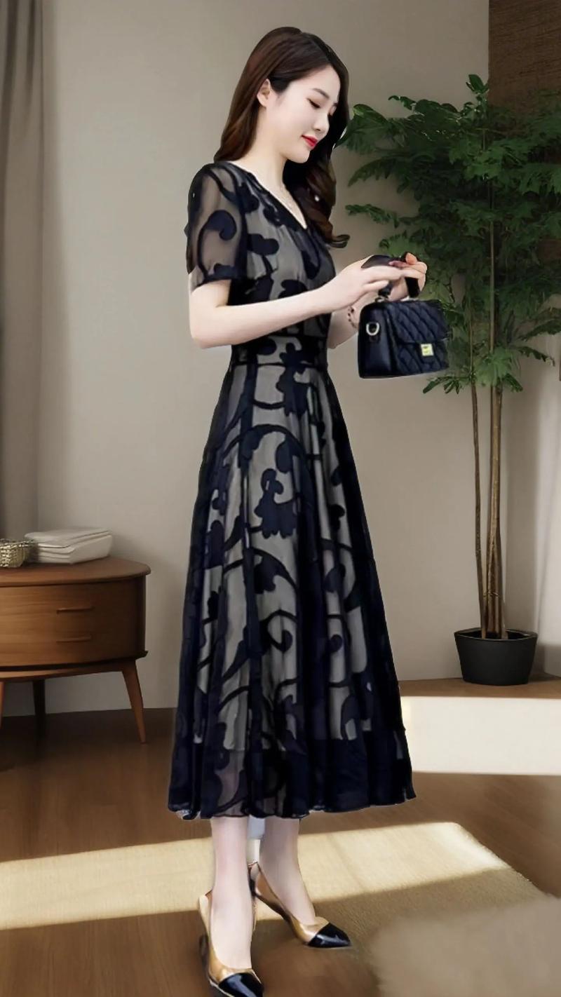 真丝连衣裙为何是名牌女装首选？-图2