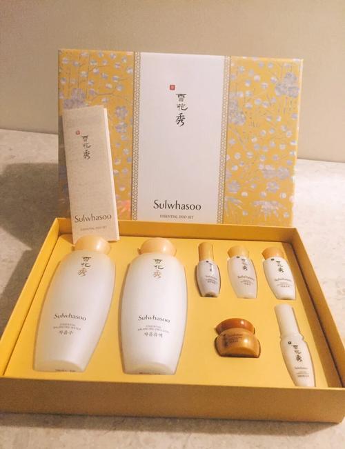 20岁女孩补水护肤品-图1