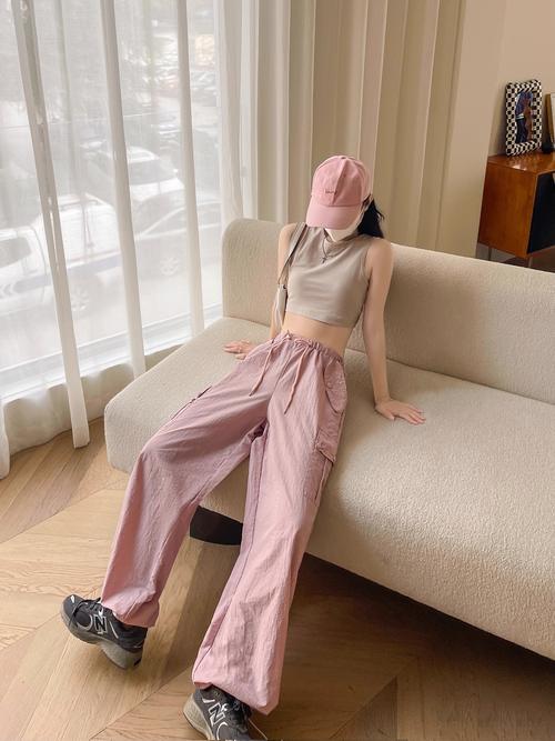 2025春女装流行趋势是什么？-图3