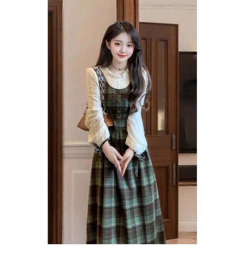 2025新款女装秋图片-图3