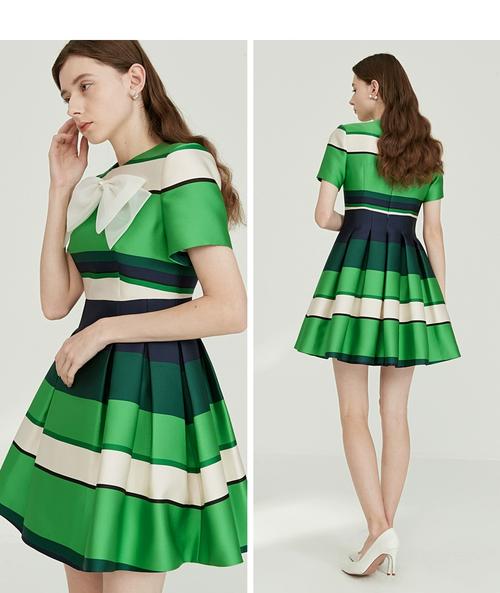 Caroline女装，设计风格如何？-图2