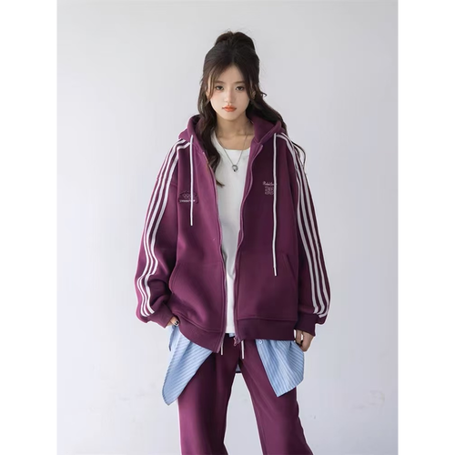 秋冬品牌运动服女装图-图1