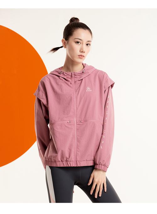 秋冬品牌运动服女装图-图2