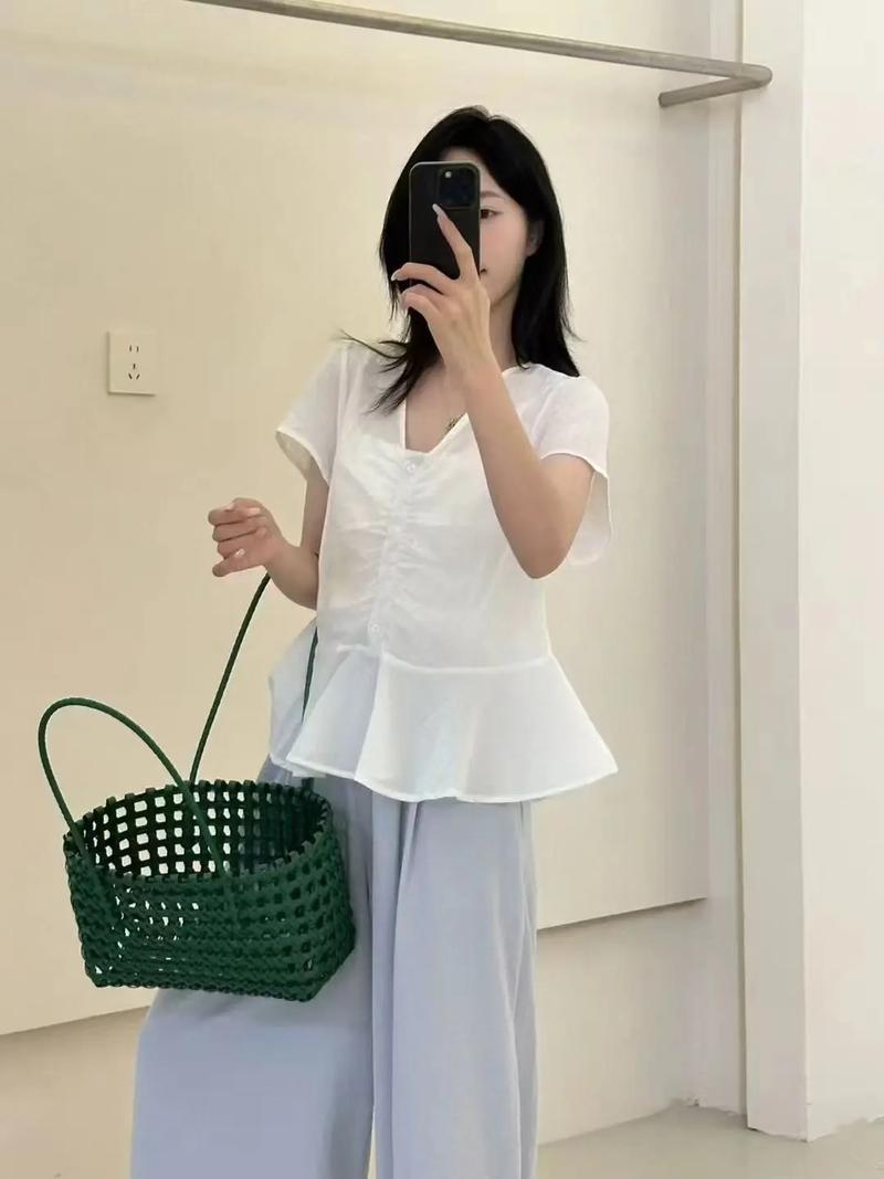 香贝堤是正规女装品牌吗？-图2