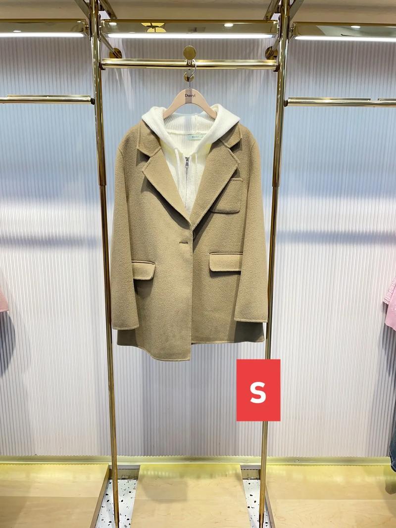 朵以毛呢外套，品质与设计如何兼顾？-图1