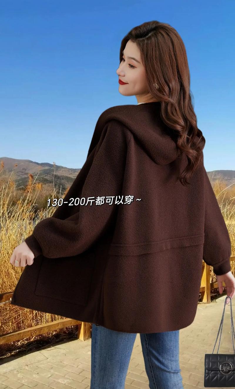 大码中长毛呢大衣，显瘦又保暖怎么选？-图1