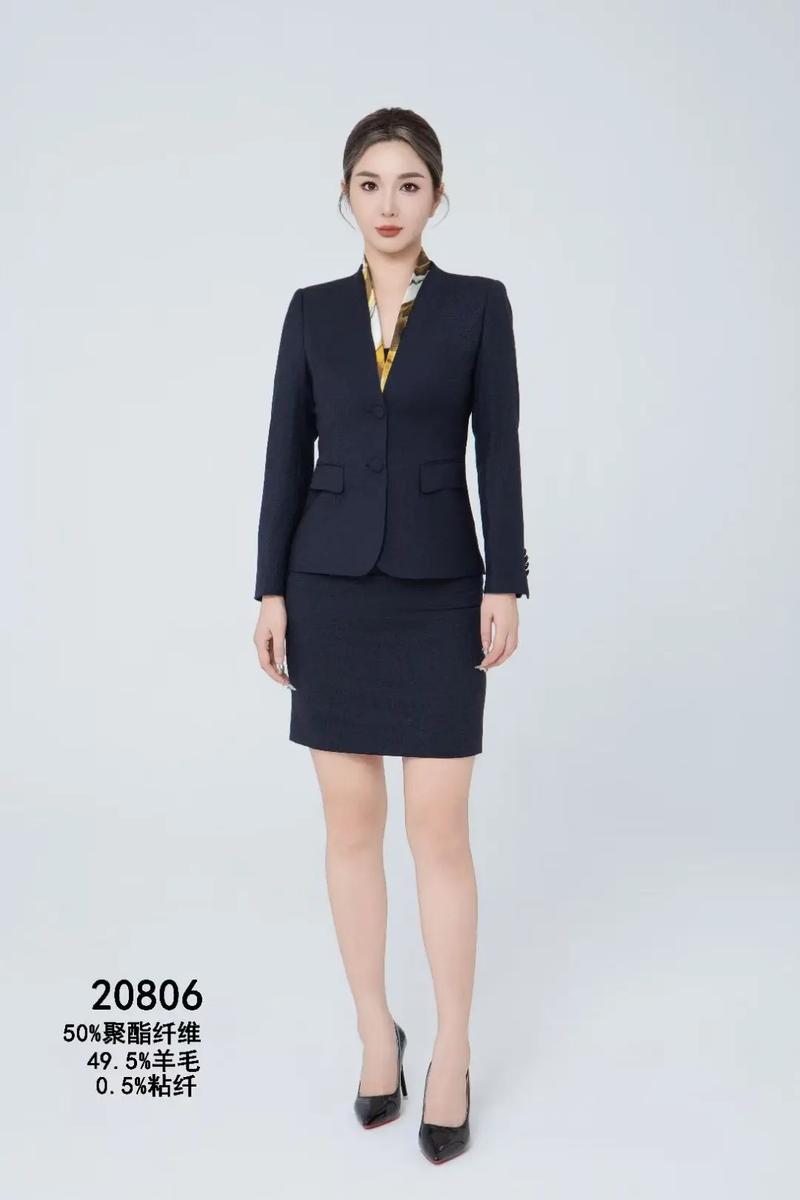 职业装适合哪些场合？-图2