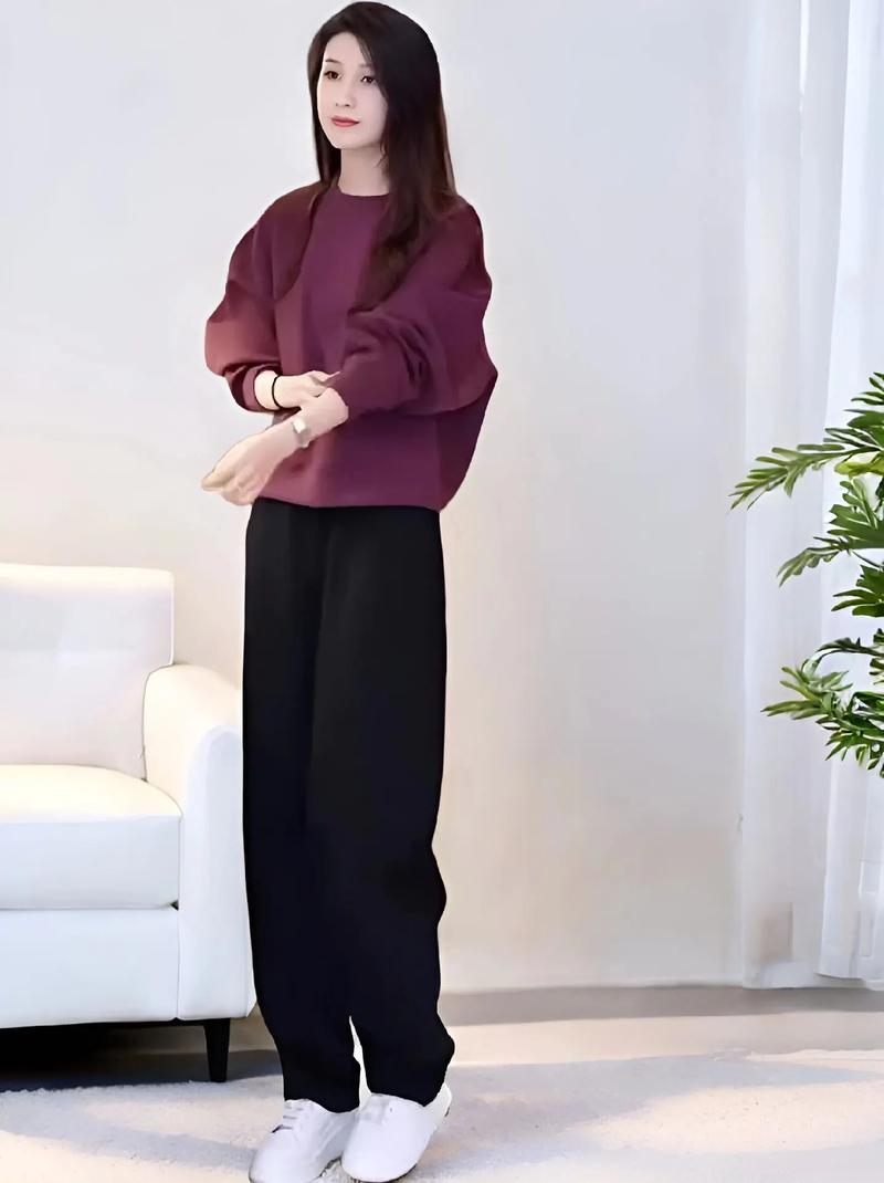 最新秋装女装有哪些流行款式？-图2