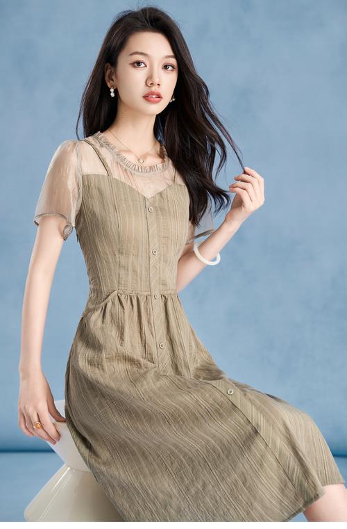 二十岁左右品牌女装，如何精准定位年轻群体？-图3