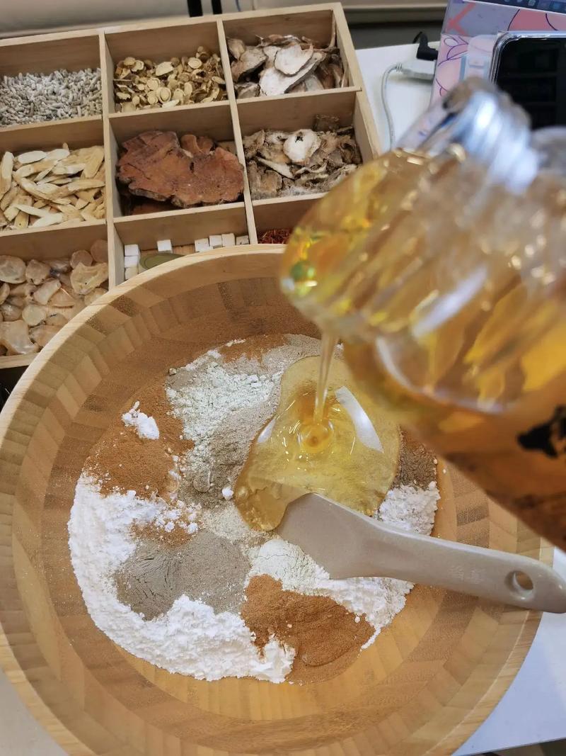 自制中药祛痘面膜安全有效吗？-图3