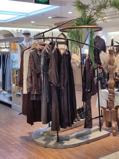 文艺范女装厂家主要集中在哪些地区？-图1