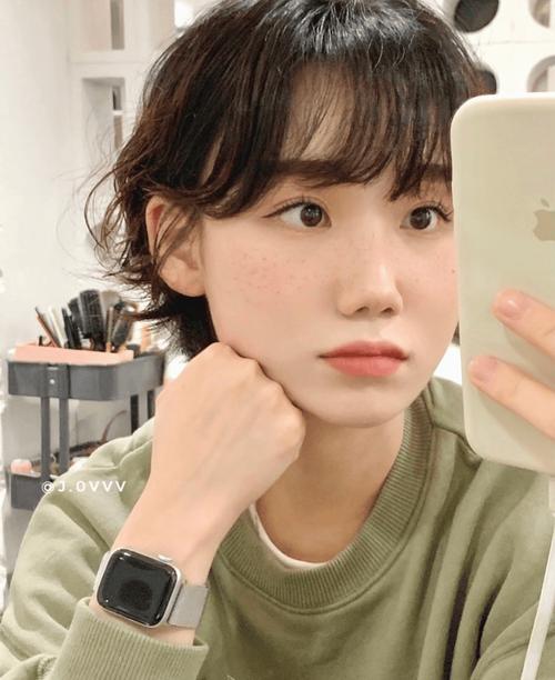 学生头剪发图片，怎么搭配女装更合适？-图2