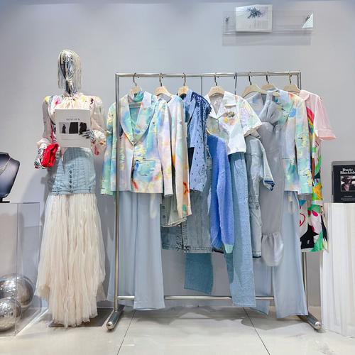 淘宝商城女装品牌怎么选？-图1