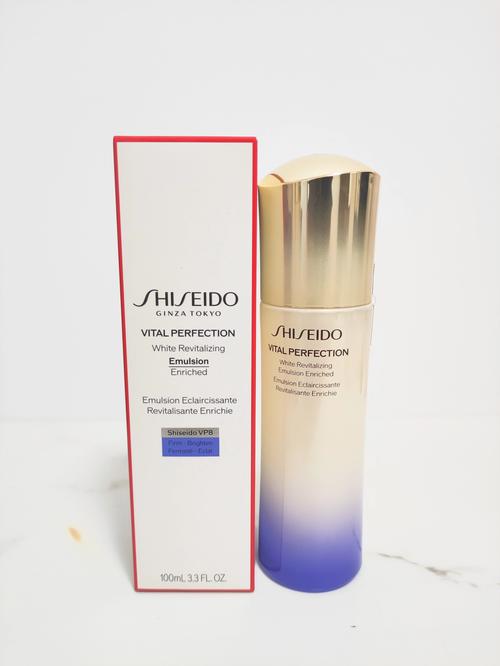 哪个牌子的护肤品保湿效果好？-图1