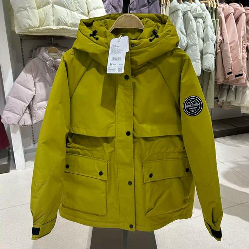 以纯中长羽绒外套，保暖显瘦怎么选？-图2