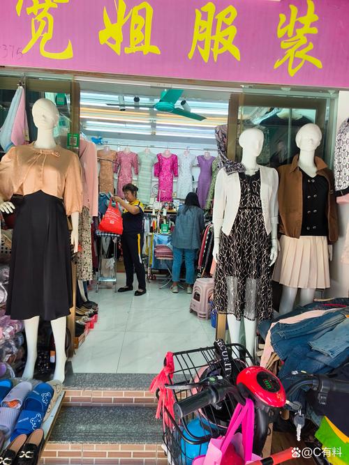 蘑菇街女装首页图片有何设计巧思？-图1