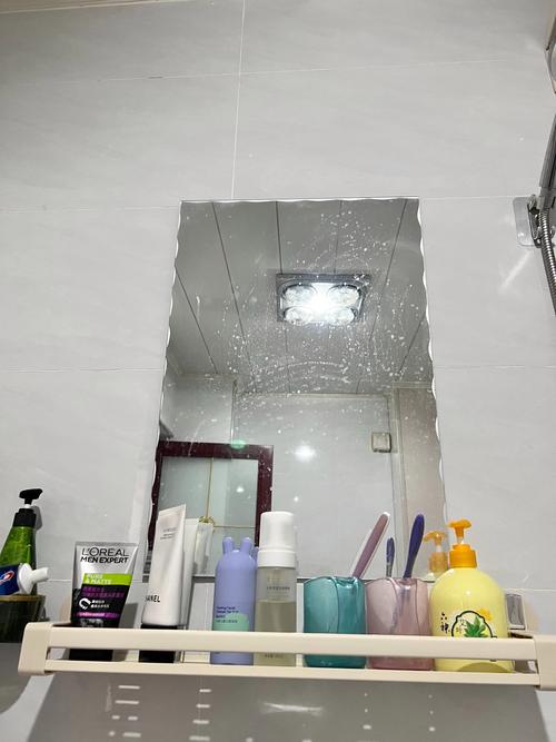 护肤品该放房间还是浴室？-图3