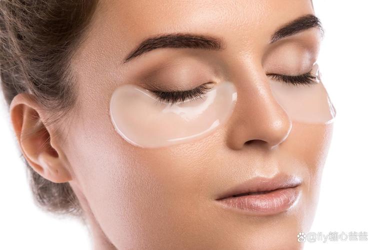 敷眼膜前需先涂护肤品吗？-图3