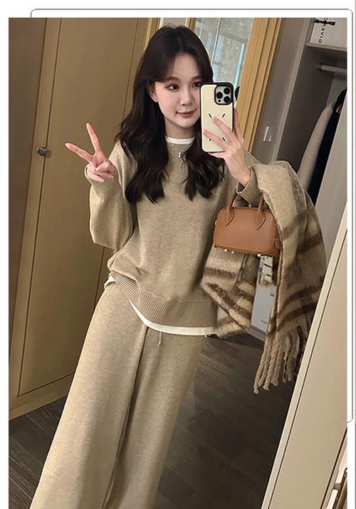 秋装休闲女装图片大全有哪些风格推荐？-图3