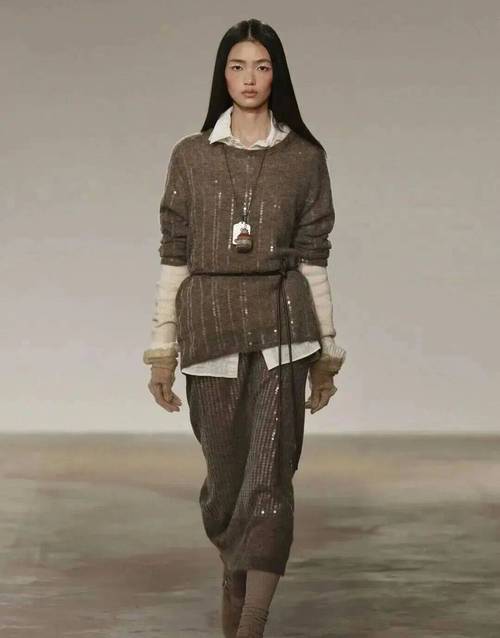 2025女装流行现象-图3 2025女装流行现象-图3