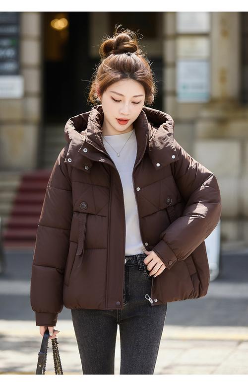 2025冬女装新款有哪些流行款式？-图3