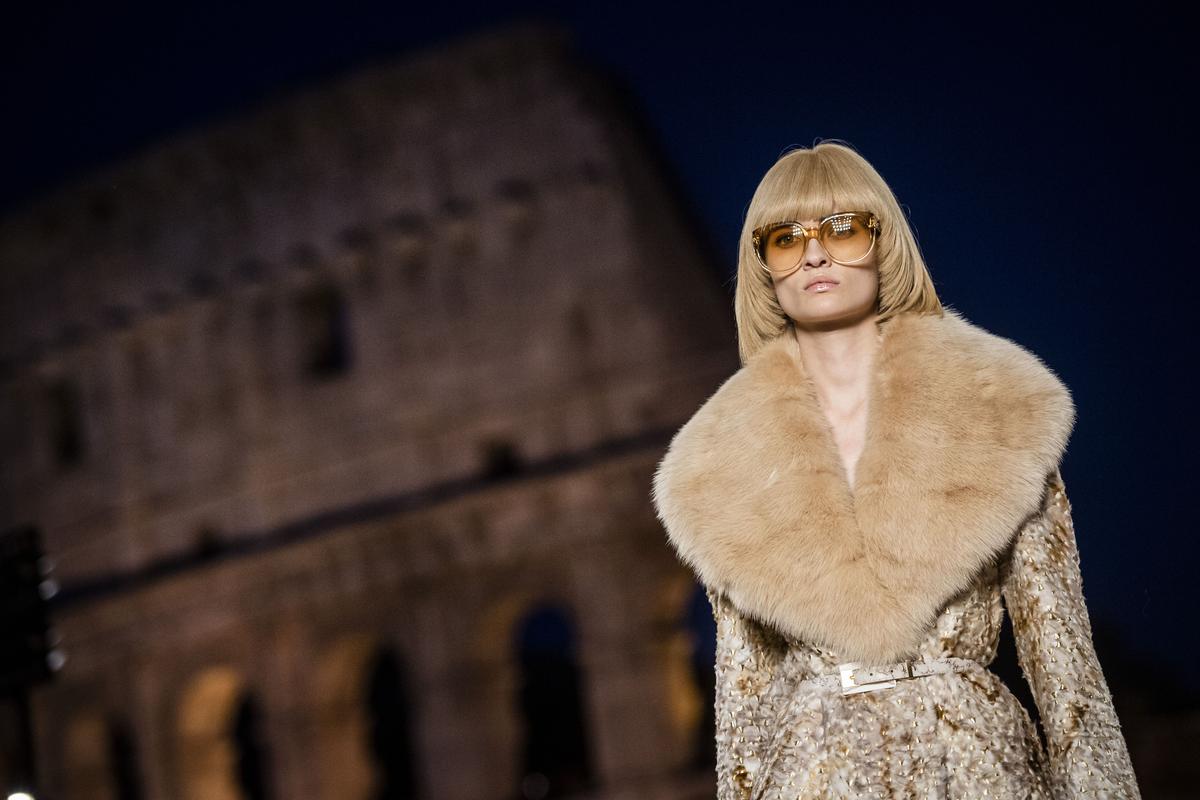 女装图案如何成就奢侈品牌的高端形象？-图2