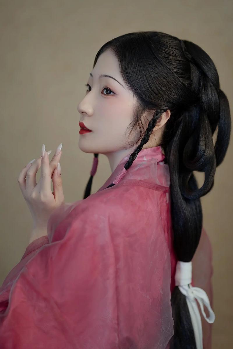 古代女装发型有哪些样式?-图2 古代女装发型有哪些样式?-图2