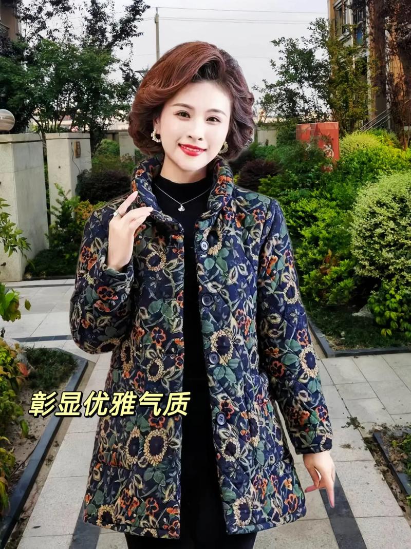 40岁左右新款女装棉衣选什么？-图2