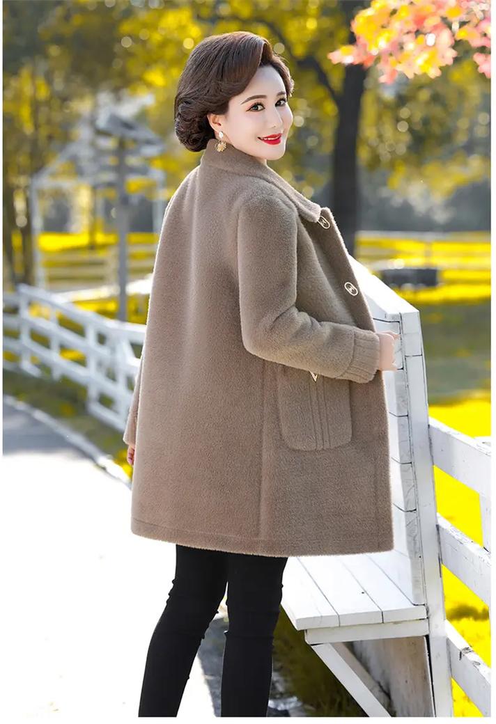 中年冬装女装上衣有哪些流行款?-图2 中年冬装女装上衣有哪些流行款?-图2