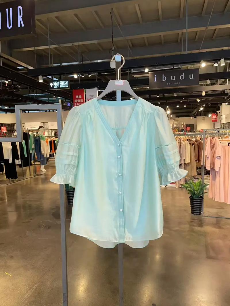 三彩女装夏装图片有哪些亮点?-图3 三彩女装夏装图片有哪些亮点?-图3