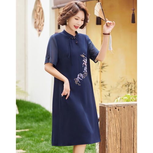 夏季妈妈装连衣裙选款显瘦吗？-图2