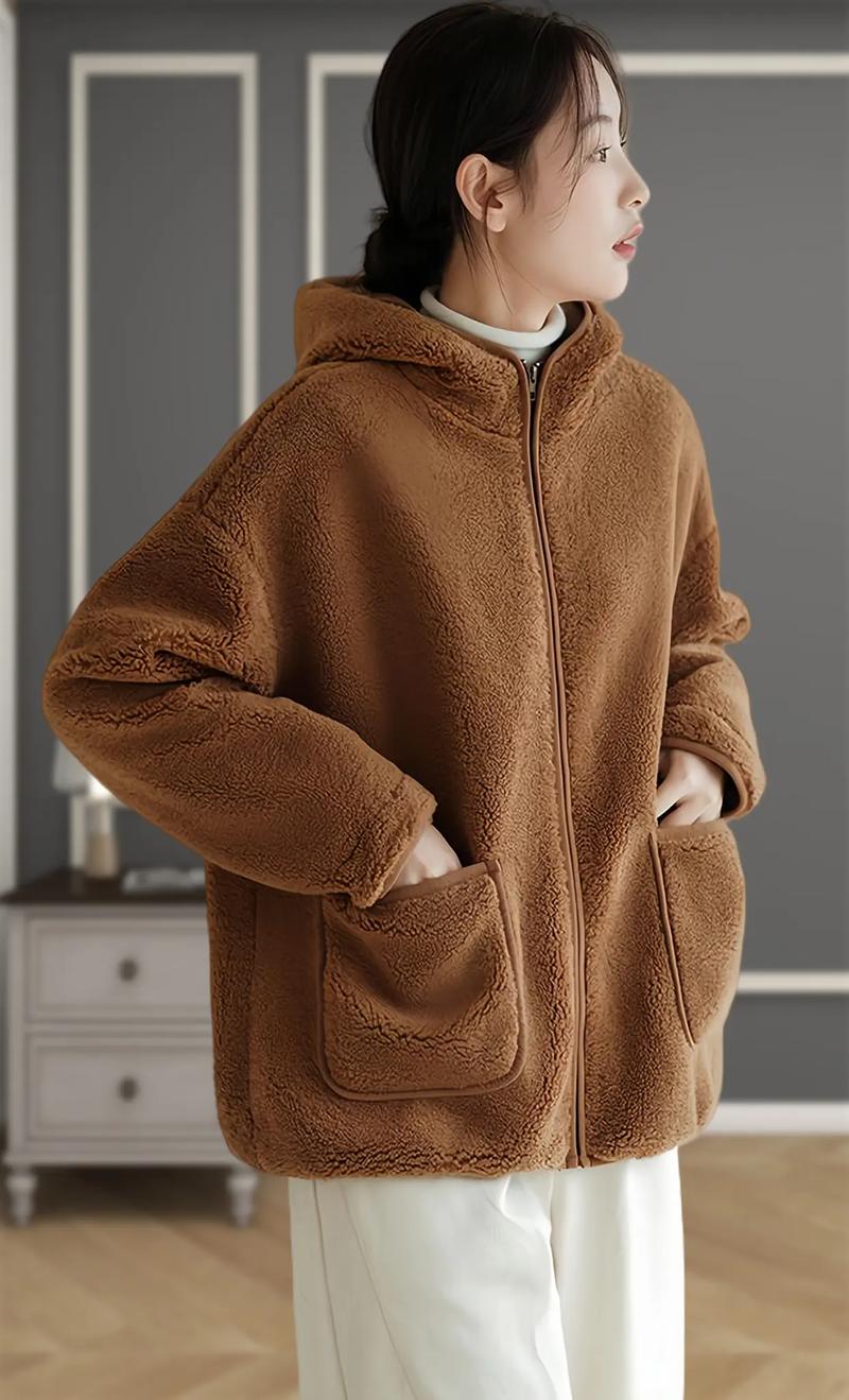 看所有外衣女装图片,有哪些款式推荐?-图2 看所有外衣女装图片,有哪些款式推荐?-图2