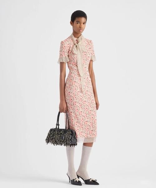 2025普拉达夏女装藏着什么新巧思？-图3