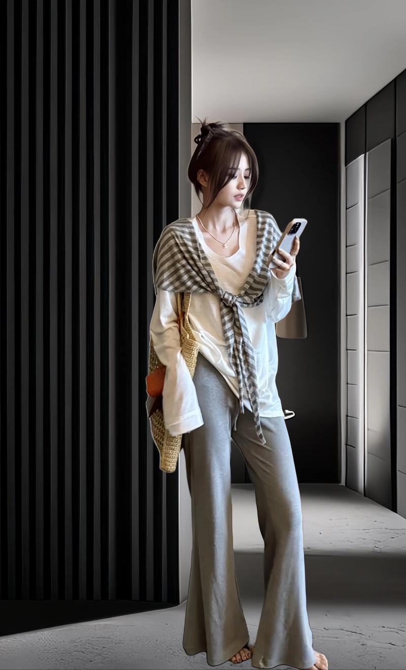 2025女装搭配,流行趋势怎么搭?-图1 2025女装搭配,流行趋势怎么搭?-图1
