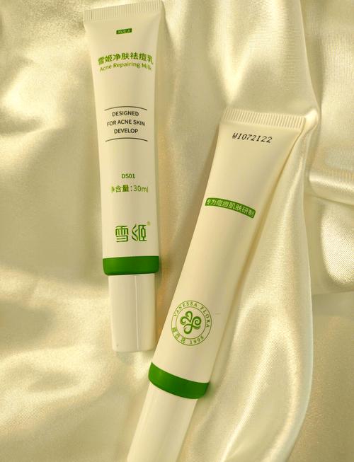 雪完美祛痘的白色东西是什么成分？-图2