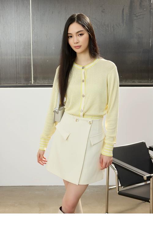 依妙emu女装官网在售款式有哪些?-图2 依妙emu女装官网在售款式有哪些?-图2