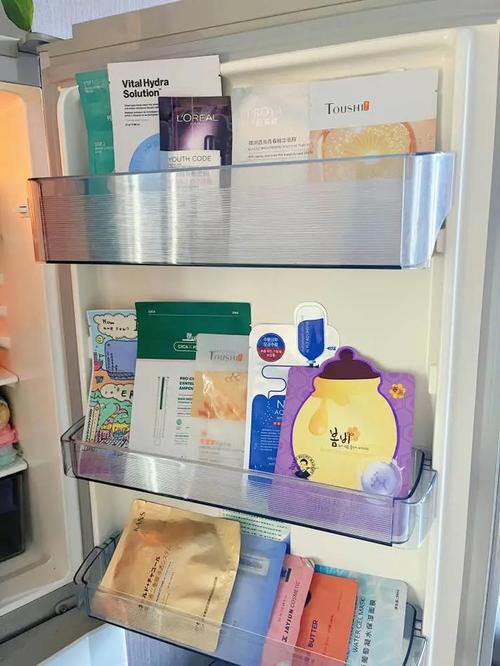 护肤品该不该放冰箱？-图2